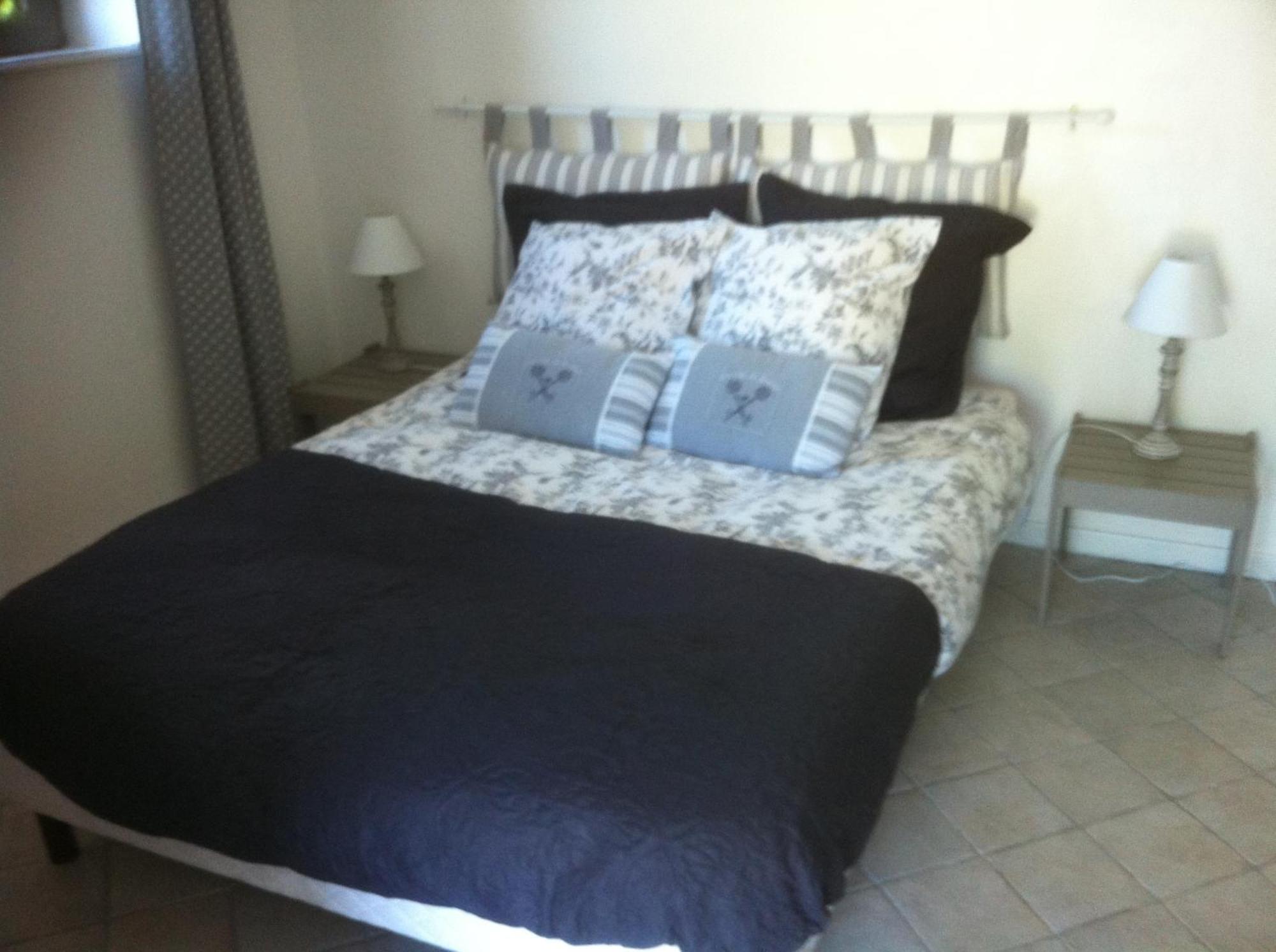 Manerbe Le Champ Des Possibles B&B 객실 사진