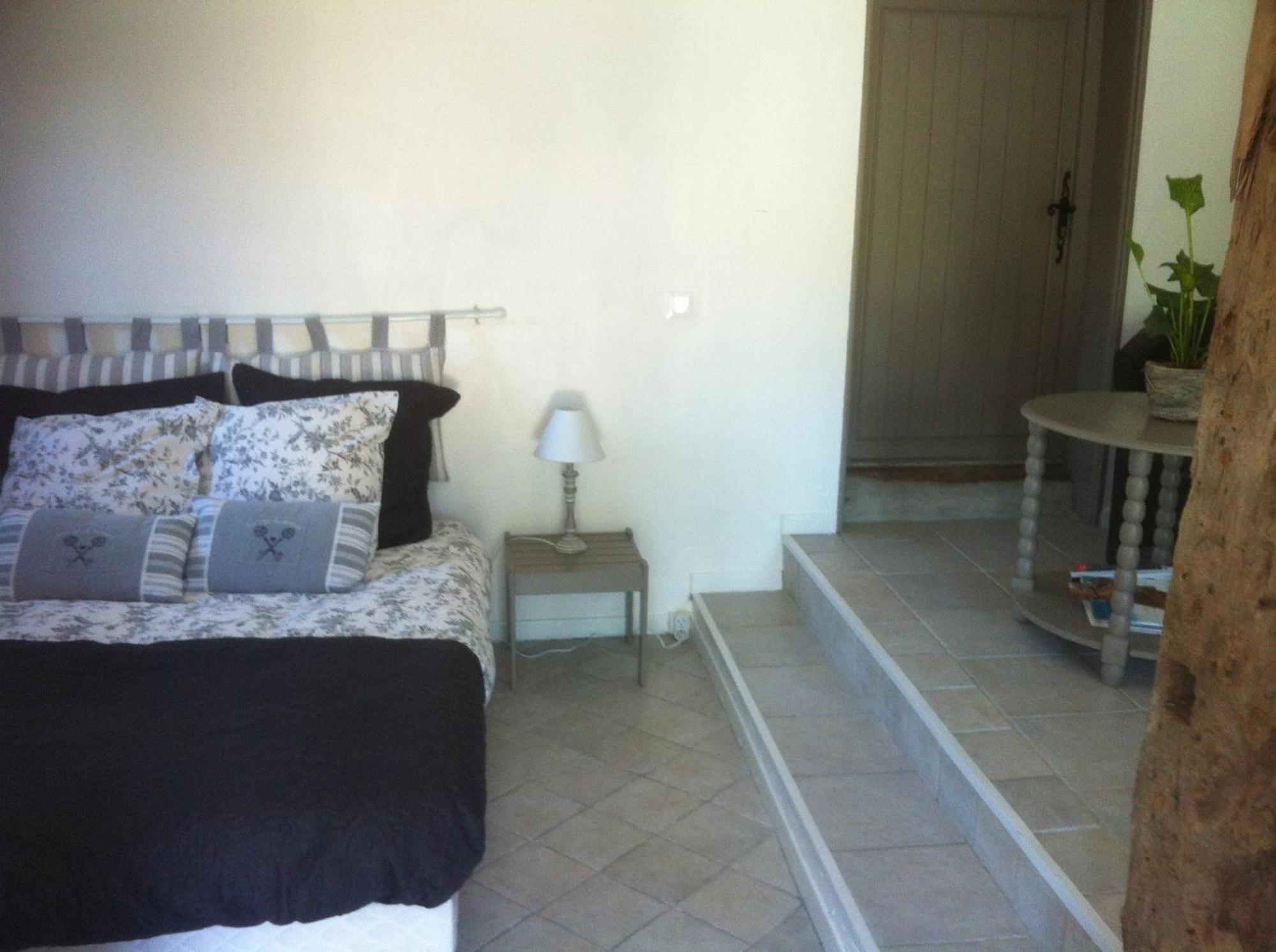Manerbe Le Champ Des Possibles B&B 객실 사진